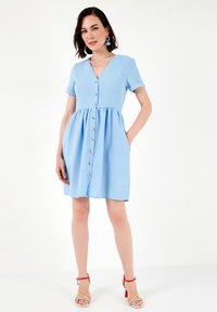 LELA REGULAR FIT - Abito a camicia - light blue