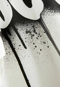 Next RELAXED FIT SHORT SLEEVE GRAPHIC STANDARD - Nyomott mintás póló - white cool vibes