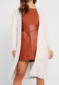 ONLY Petite Kofta - brown