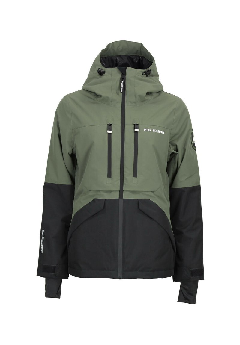 Veste imperméable avec une partie supérieure verte et des sections inférieures noires. Caractéristiques : une capuche, deux poches poitrine zippées et des cordons de serrage réglables.