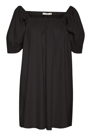 Melnā kleita bez plecu siksnām ar pūkainām piedurknēm, izgatavota no gluda auduma. Piedāvā savilkta dekoltē un plūstošu A-formas siluetu.