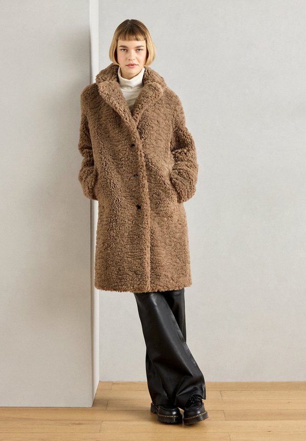 CURLY COAT SINGLE BREASTED WELT POCKETS FULLY LINED - Winter coat - melted nougat