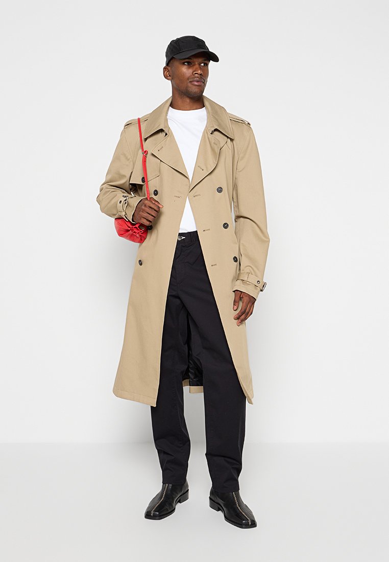 SLIM FIT