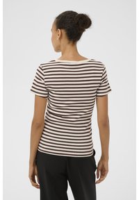 Striped t-shirt in brown and cream, fitted design with short sleeves and a round neckline, textured ribbed material.