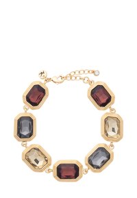 Pulsera de oro con seis piedras octagonales en tonos de rojo, gris y beige, con un borde texturizado y cierre de broche.