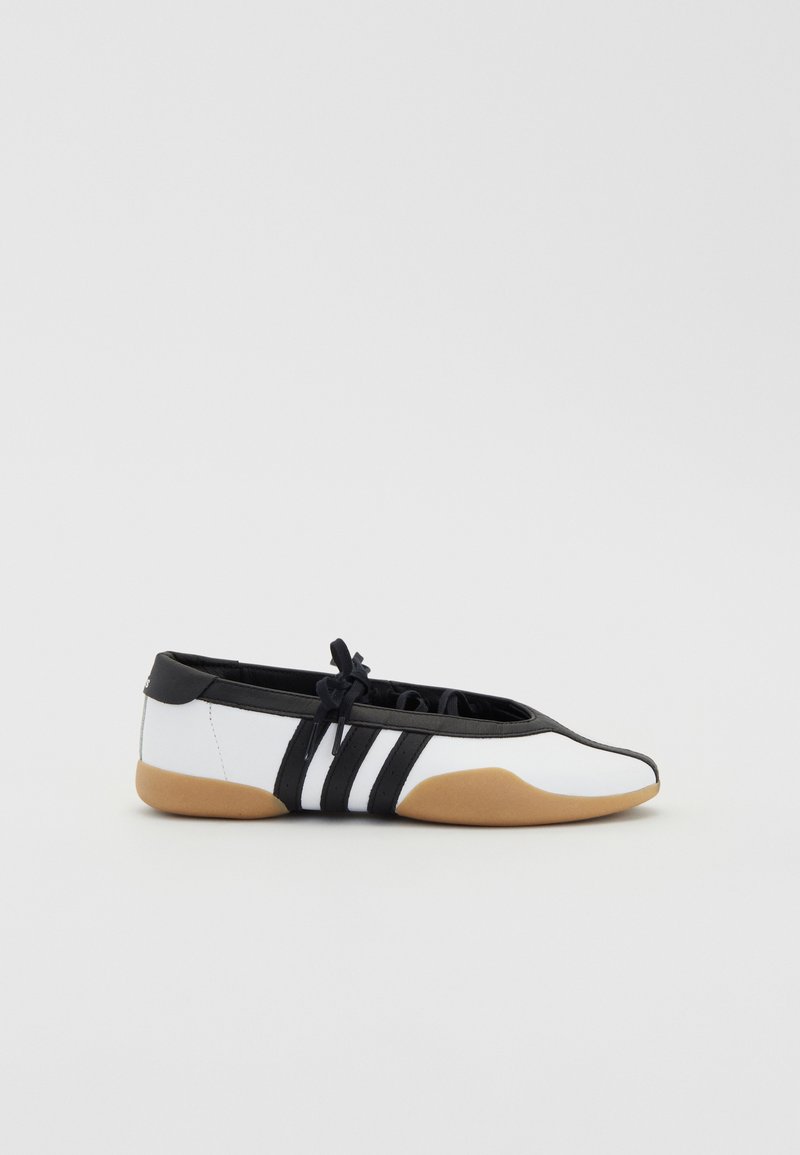 adidas gazelle silver green womens adidas Originals Ballerina x Bad Bunny - JQ9230 | SNS