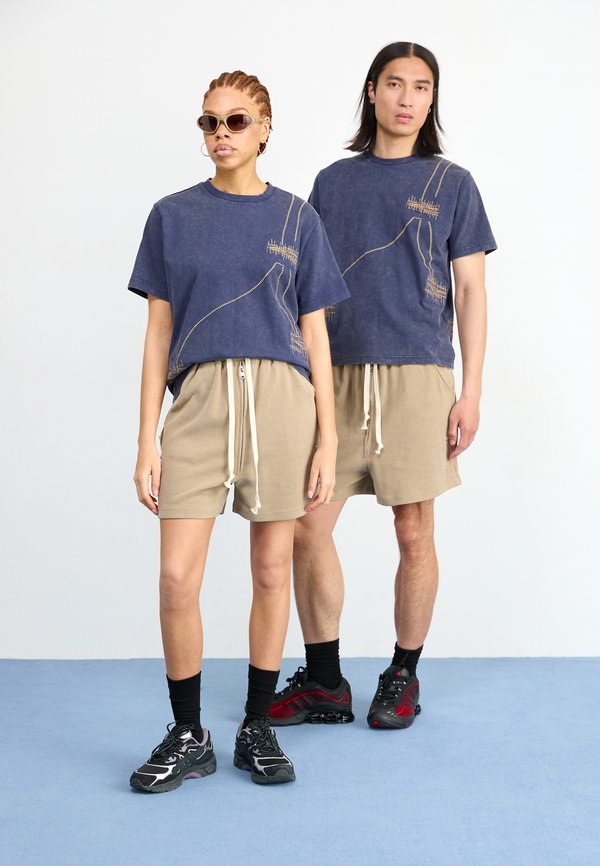 LANIK UNISEX - Tracksuit bottoms - beige3