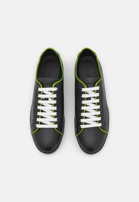 Emporio Armani Tenisky - black