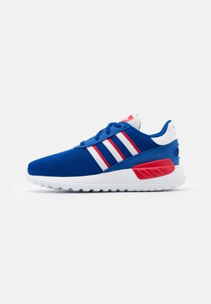 LA TRAINER LITE SHOES - Tenisky - team royal blue/footwear white/scarlet