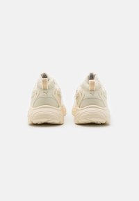 Puma MORPHIC BASE UNISEX - Sportcipő - alpine snow