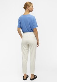 Object LISA SLIM NOOS - Broek - cloud dancer