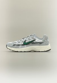Ikke valgt, grey fog/malachite/metallic silver-coloured/sail/pencil point