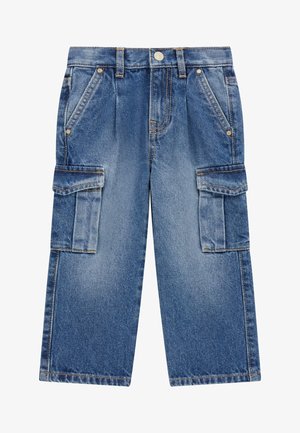 Pantaloni cargo din denim de culoare albastru deschis, cu croială largă, dotati cu buzunare laterale, pliseuri la talie și detalii de cusătură contrastante.