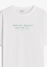 Bershka SHORT SLEEVE   - T-shirts print - white