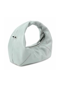 Borsa a tracolla in morbida pelle grigia chiara con una forma unica a mezza luna. Presenta una chiusura con cerniera e dettagli di cucitura discreti. Texture liscia.