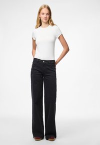 Pieces PCSELMA LW - Wide Leg - black denim