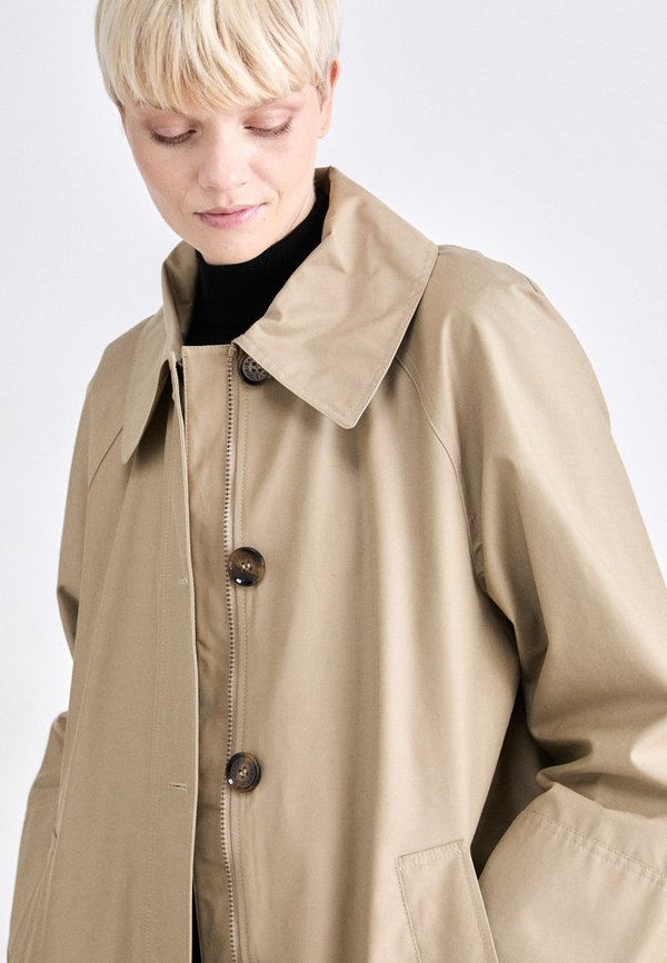 BEATRIX SHOWERPROOF  - Trenchcoat2