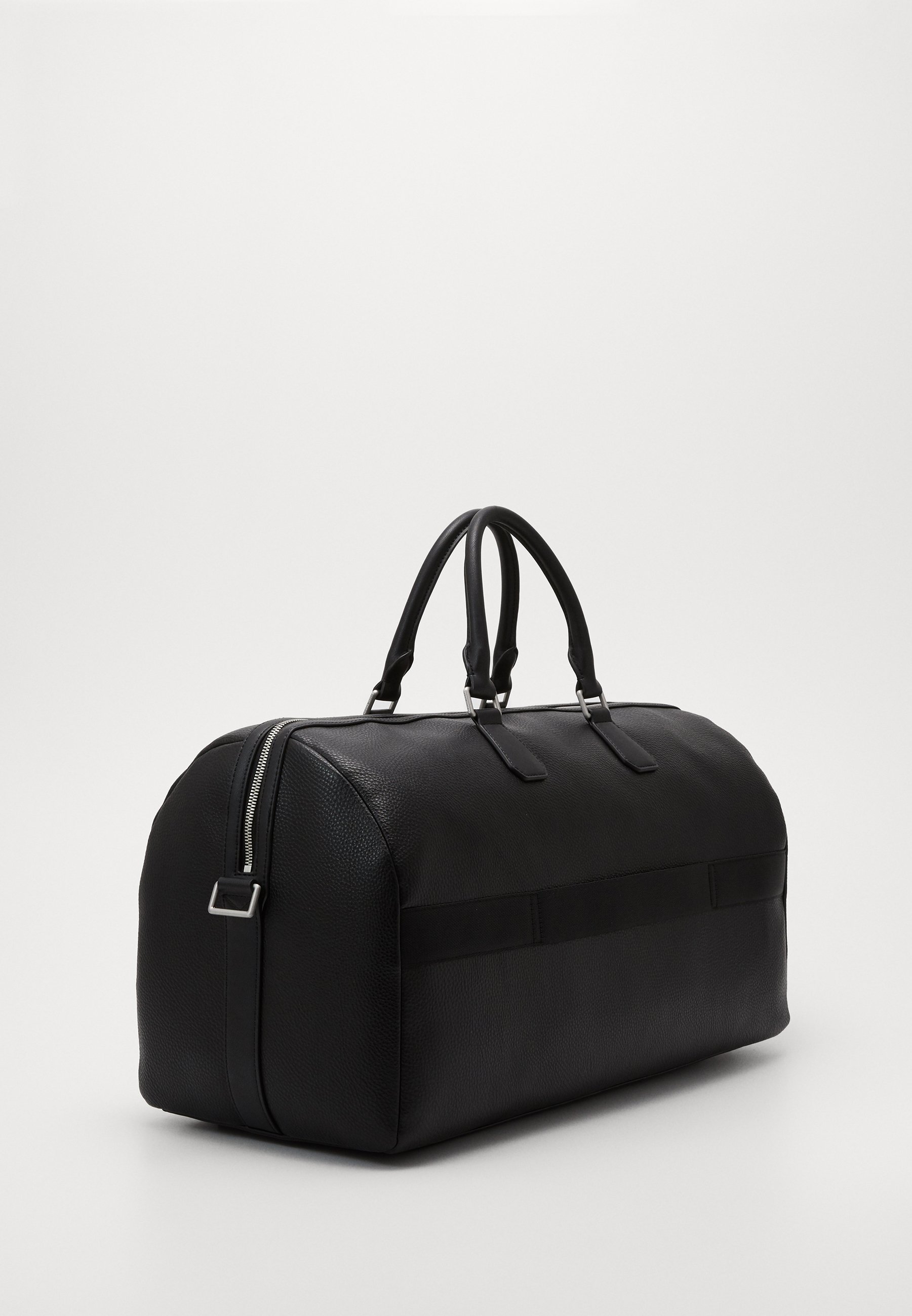 tommy hilfiger luggage duffle