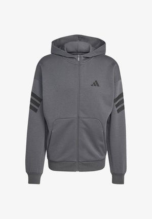 Sudadera con capucha y cremallera gris, con capucha, logotipo negro de Adidas en el pecho y tres rayas negras en cada manga.