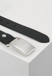 Thumbnail Image 3