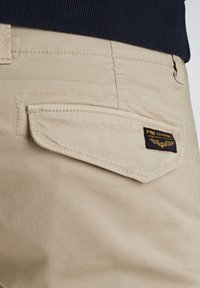 NORDROP TAPERED - Cargobroek - plaza taupe