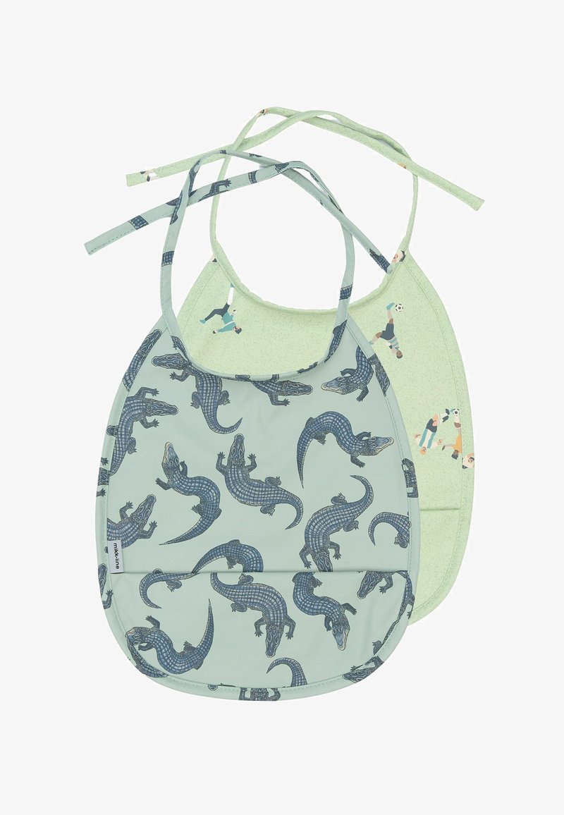 Dve detské podbradníky: jeden zelený s vzorom aligátora, druhý svetlozelený s motívmi športovcov, oba s nastaviteľnými šnúrkami.