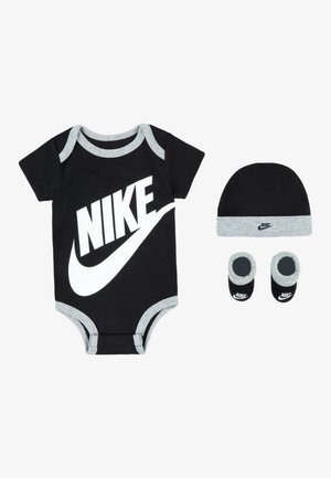 FUTURA LOGO HAT BOOTIE BABY SET - Dárky pro nejmenší - black