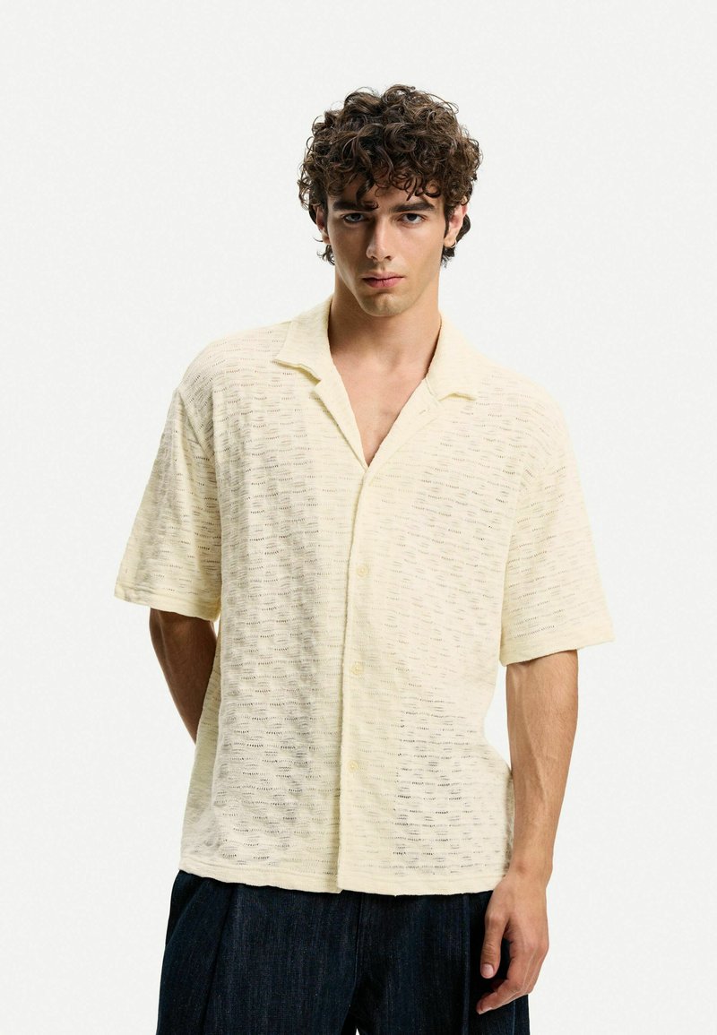 Bershka - Shirt - beige, Enlarge