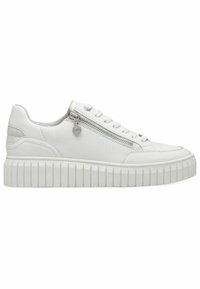 Baskets en cuir blanc avec semelle cannelée, bout rond et détail de fermeture éclair sur le côté. Présente des panneaux texturés et des accents métalliques sur la fermeture éclair.