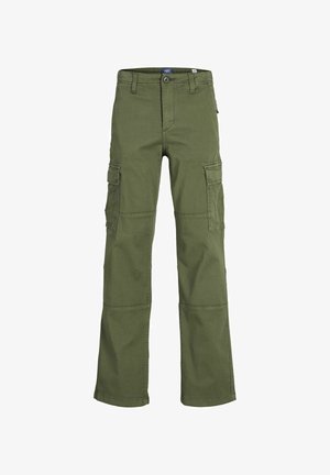 Pantalones cargo fabricados en algodón duradero en un verde oliva apagado. Presentan múltiples bolsillos laterales, un corte recto y costuras reforzadas.