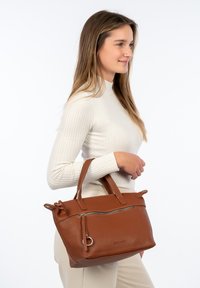 SURI FREY DEBBY - Handtas - cognac