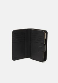 Furla CAMELIA M COMPACT WALLET - Peněženka - nero