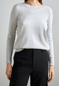 Esprit Stickad tröja - light grey