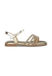 Sandal in metallo dorato con multiple cinghie sottili e una cinghia per la caviglia sul retro. Presenta dettagli in perle e una suola piatta color beige.