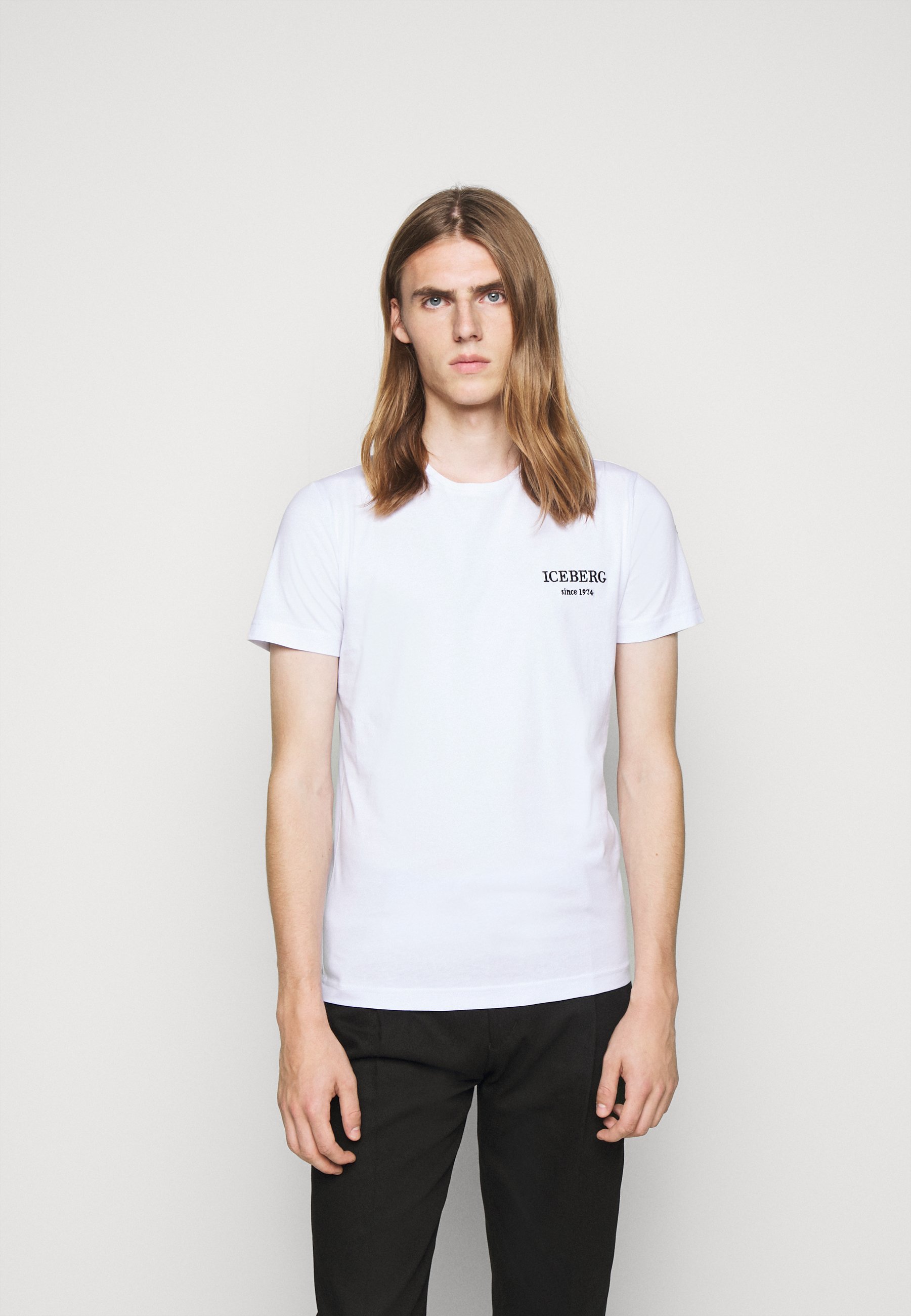 Iceberg T shirt print bianco otticowit Zalando.nl Iceberg T shirt print bianco ottico Zalando.nl