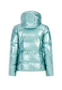 Ljus teal-puffjacka med en glansig finish, med huva, elastiska manschetter och horisontella kviltade sektioner. Inga synliga knäppningar.