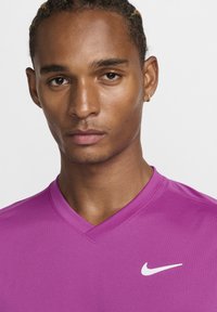 Nike Performance TOP - Camiseta deportiva - hot fuchsia hot fuchsia white