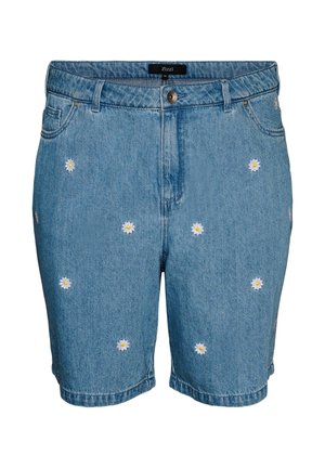 Shorts en denim bleu avec des marguerites blanches brodées dispersées sur le tissu, dotés d'une fermeture à bouton et de passants pour ceinture.