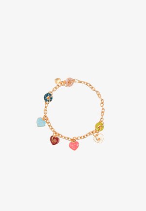 Złota bransoletka z sześcioma kolorowymi charmsami w kształcie serca i okrągłymi, pokrytymi emalią w kolorach niebieskim, różowym, czerwonym, białym i zielonym.