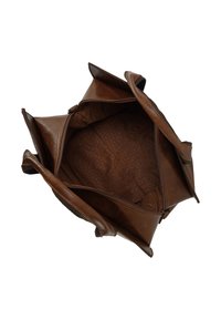 Bruine leren schoudertas met een ruime binnenkant. Voorzien van dubbele handvatten en een gevoerd stoffen interieur met een patroon. Open ontwerp dat een diepe compartiment laat zien.