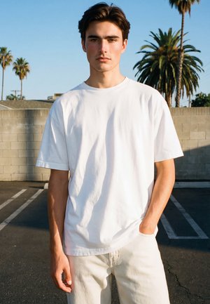 Urban Classics, TALL TEE - Camiseta básica - white
