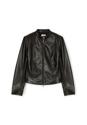 Giacca in pelle nera con colletto alto, chiusura frontale con zip, design aderente e pannelli sottili sulle maniche e sul corpo.