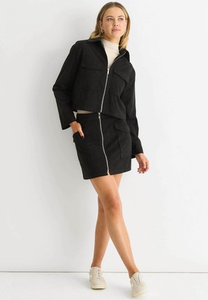 ZIP UP BOXY - Summer jacket - black