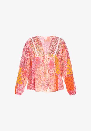 Színes, mintás blúz rózsaszín és narancssárga árnyalatokban, hosszú ujjakkal, csipkeből készült díszítéssel, V-kivágással és húzózsinórral, áttetsző anyagból, változatos textúrákkal.