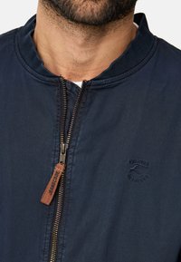 INDICODE JEANS  INORNEL granatowy