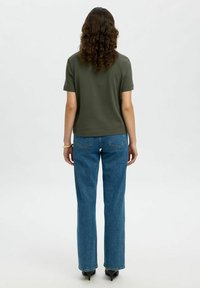 Selected Femme SLFESSENTIAL BOXY NOOS - T-shirt basique - deep depths