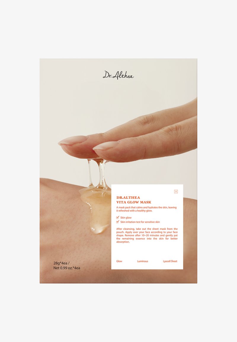 Emballasje for Dr. Althea Vita Glow Mask med hånd som påfører klar gel-serum på huden, og fremhever fordeler som hydrering og glød.