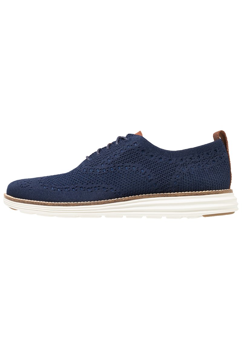 cole haan grandmøtion navy stitchlite lace ups