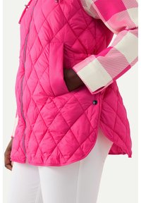 Ulla Popken QUILTED  - Väst - pink