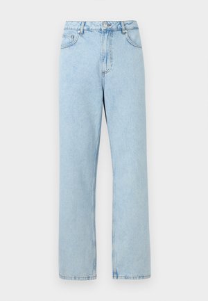 Hellblaue Jeans mit geradem Bein, vorne mit Knopf- und Reißverschluss, Taschen vorne und hinten sowie Gürtelschlaufen.